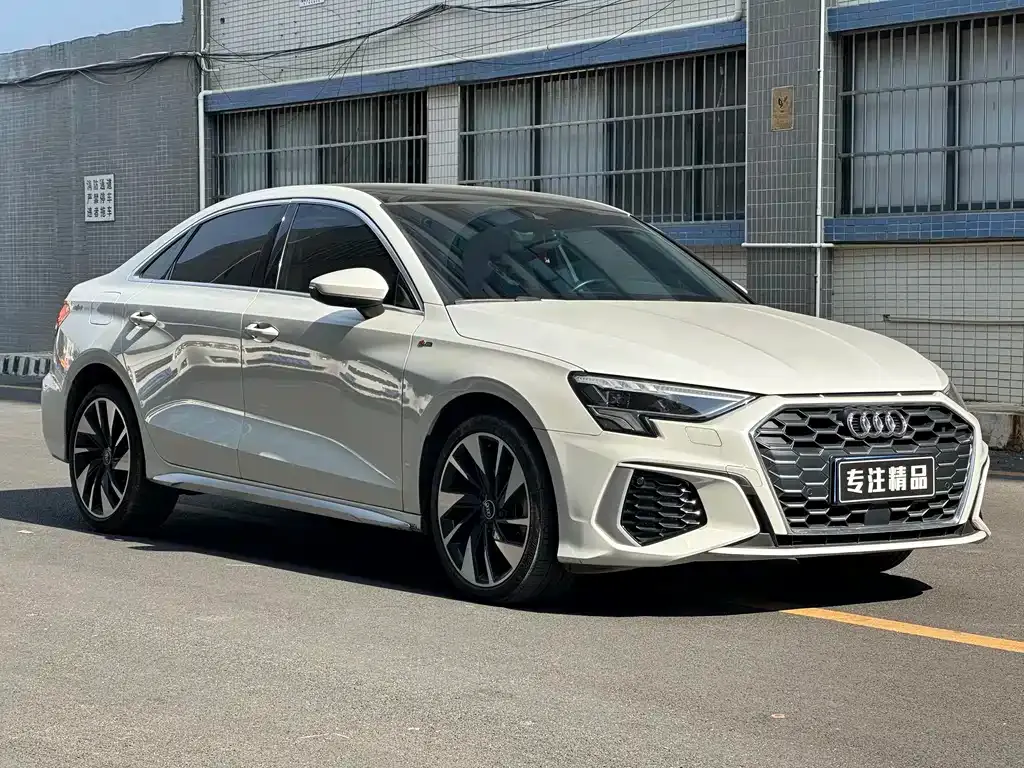 Audi A3 2023 из CN, фото 3