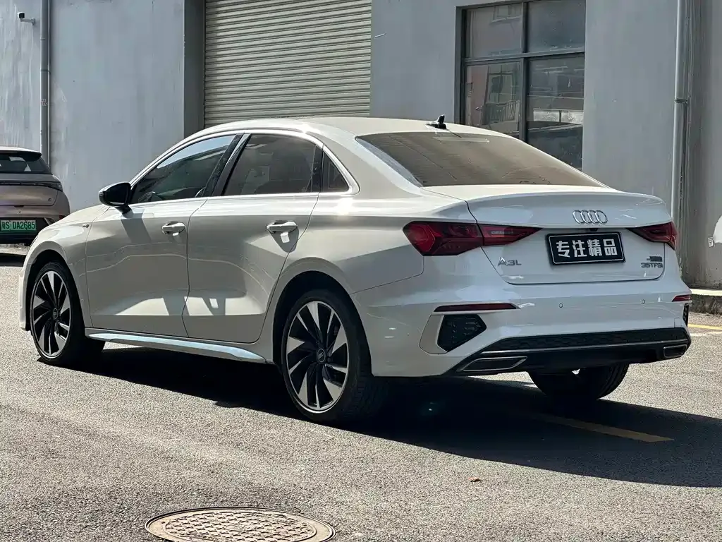 Audi A3 2023 из CN, фото 4