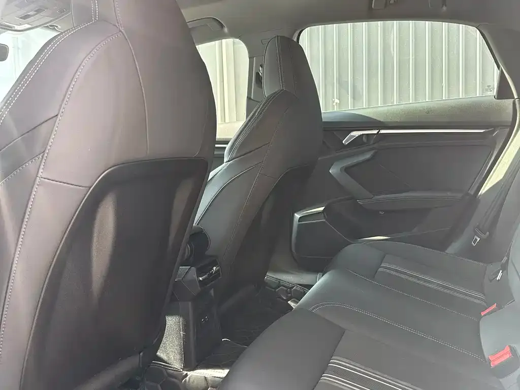 Audi A3 2023 из CN, фото 9