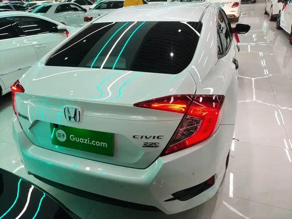 Honda Civic — фото 7