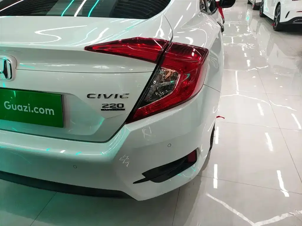 Honda Civic — фото 5