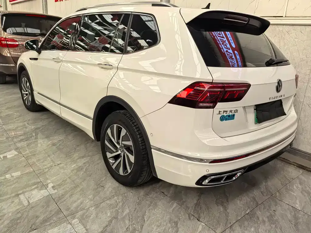 Volkswagen Tiguan L New Energy — фото 3