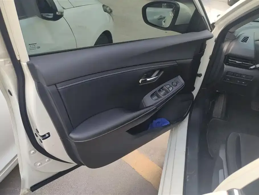 Nissan Sylphy 2023 из CN, фото 2