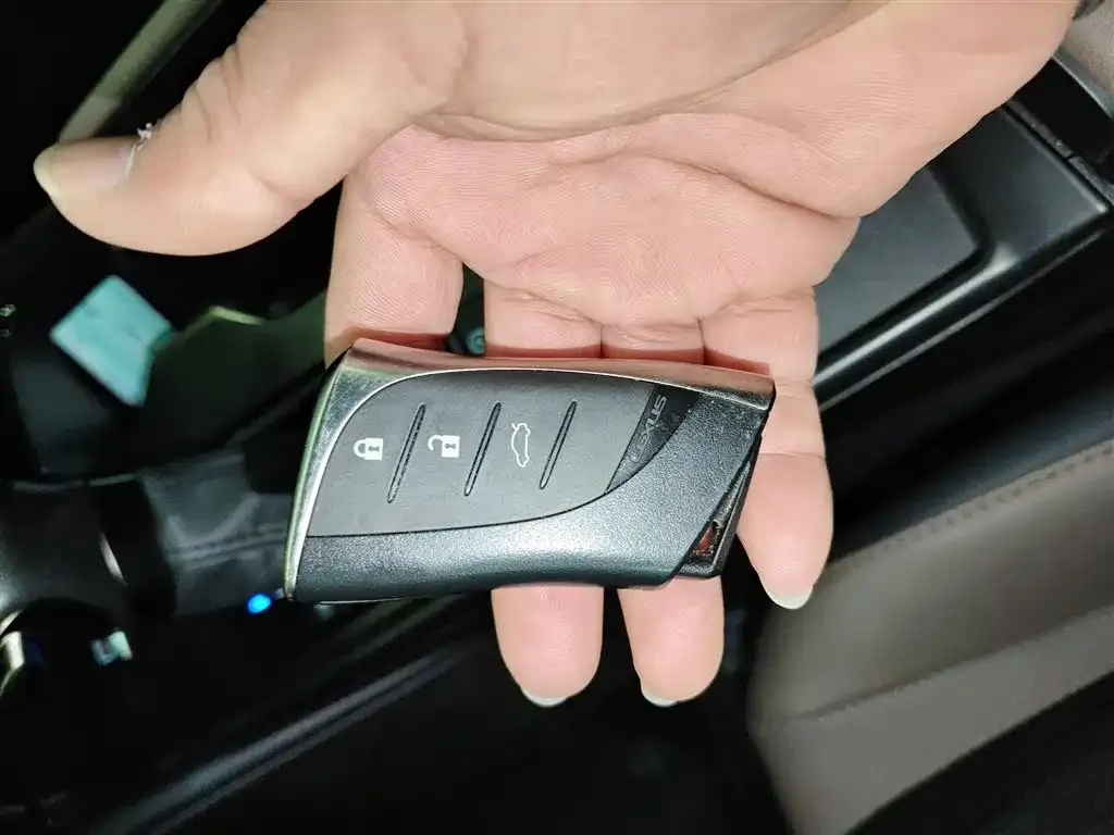 Lexus ES 2024 из CN, фото 4