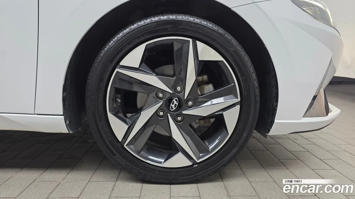 Hyundai AVANTE — фото 4