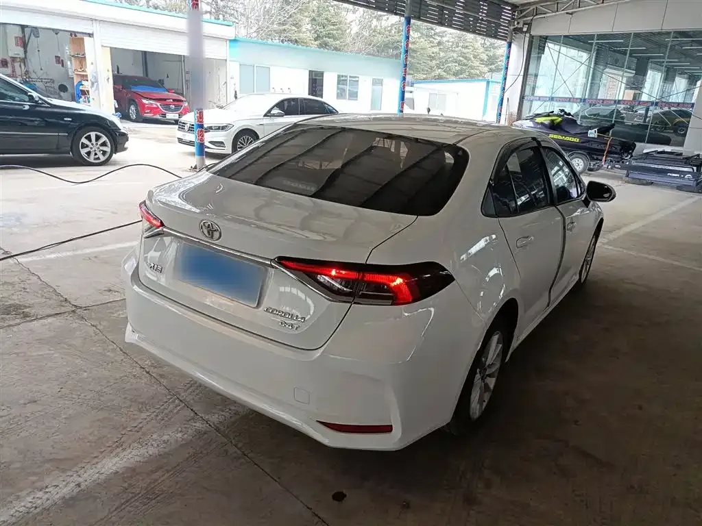 Toyota Corolla 2021 из CN, фото 6