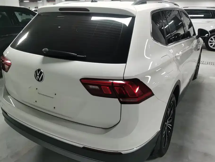 Volkswagen Tiguan L 2021 из CN, фото 3