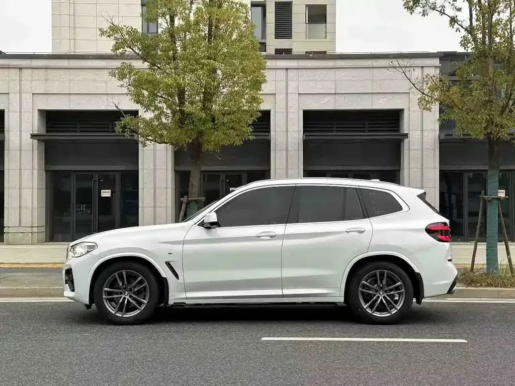 BMW X3 — фото 3