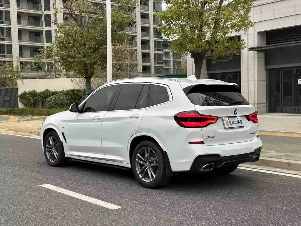 BMW X3 — фото 9