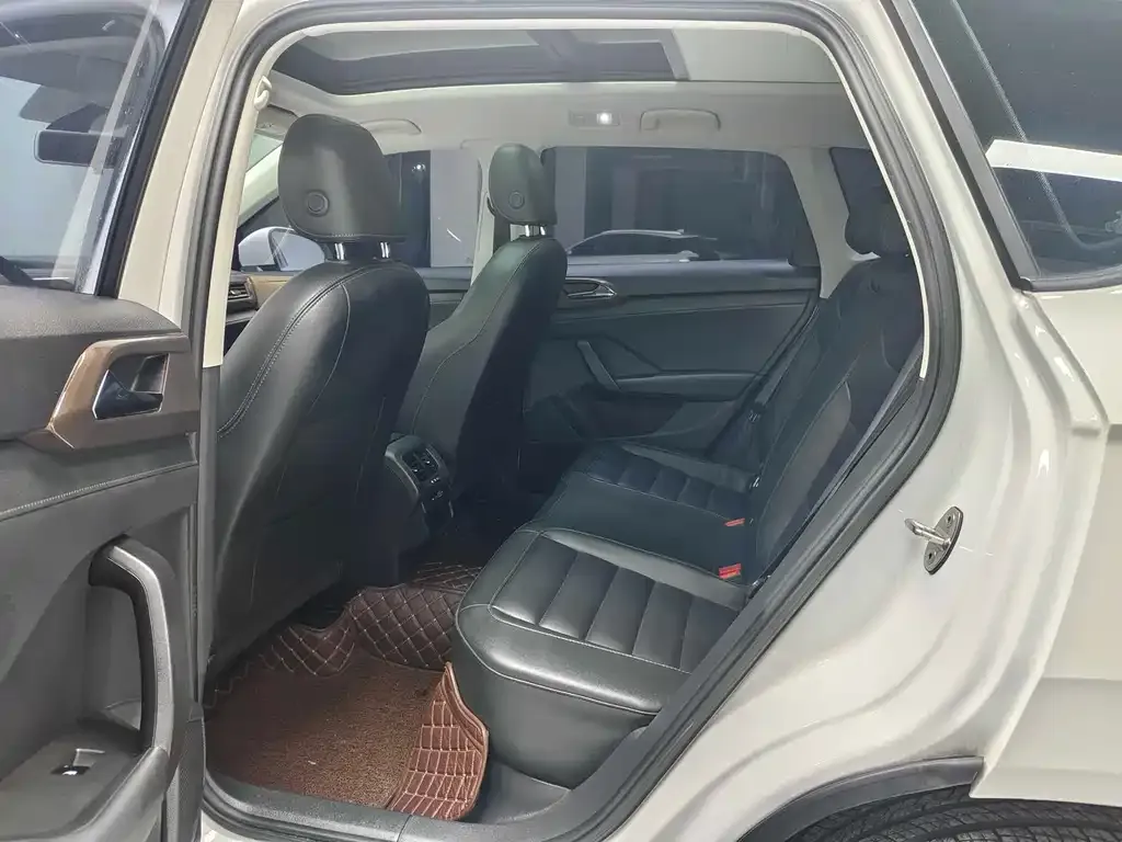 Volkswagen Tharu 2021 из CN, фото 9