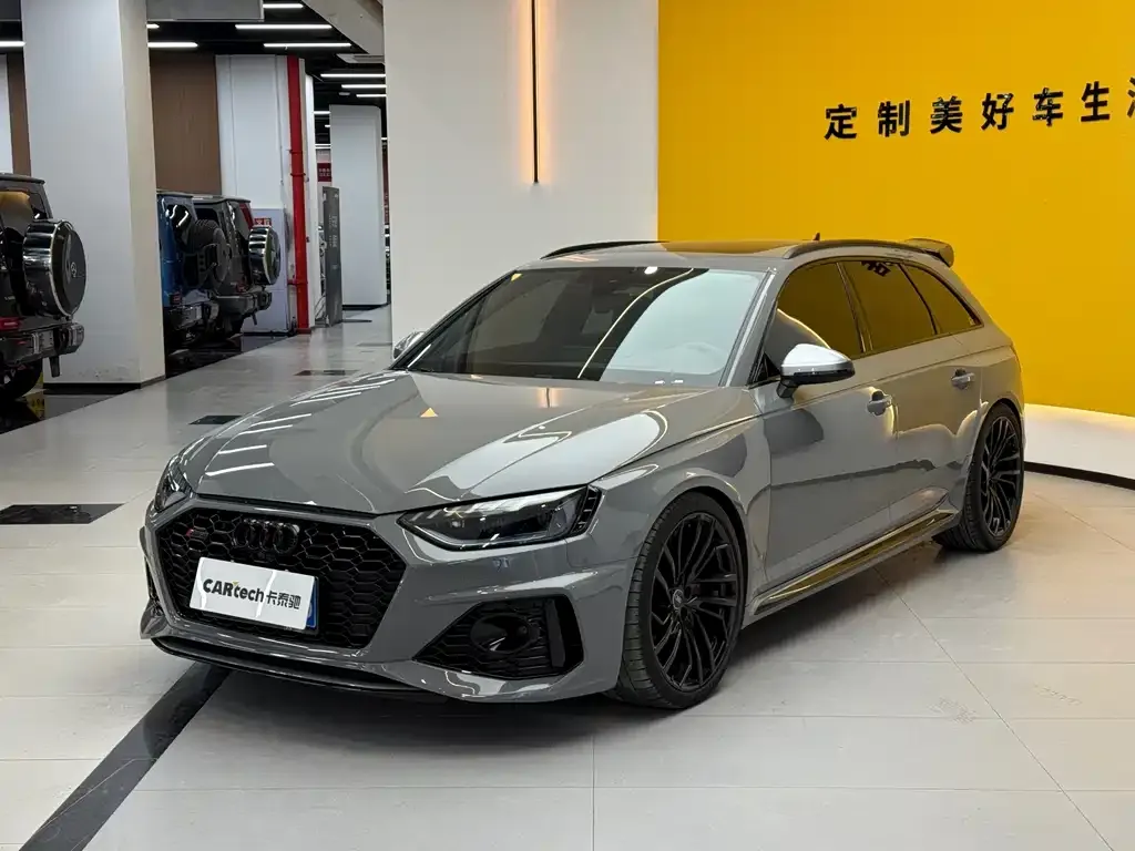Audi RS 4 2023 из CN, фото 1