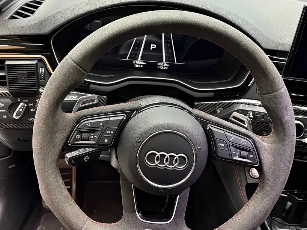 Audi RS 4 2023 из CN, фото 6