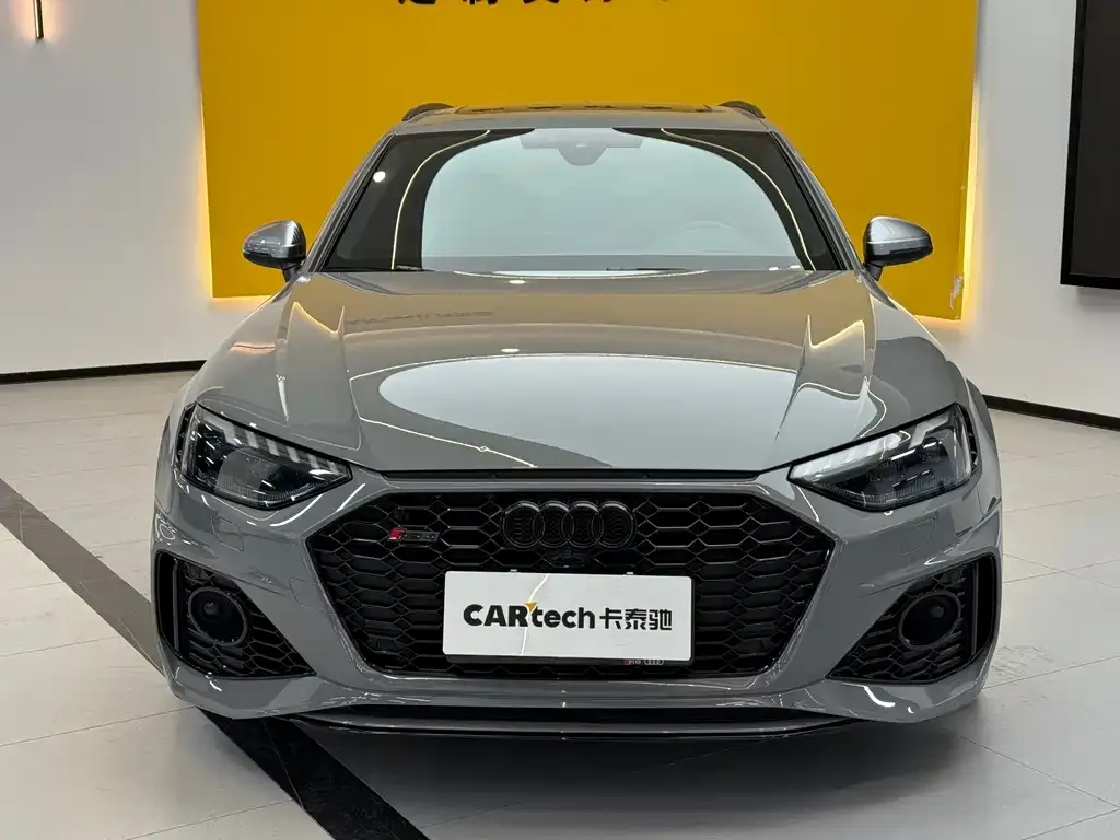 Audi RS 4 2023 из CN, фото 4