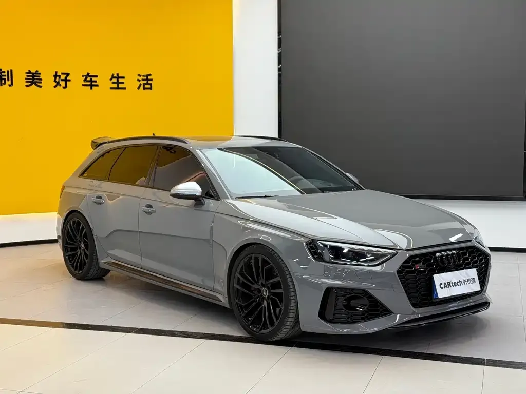 Audi RS 4 2023 из CN, фото 2