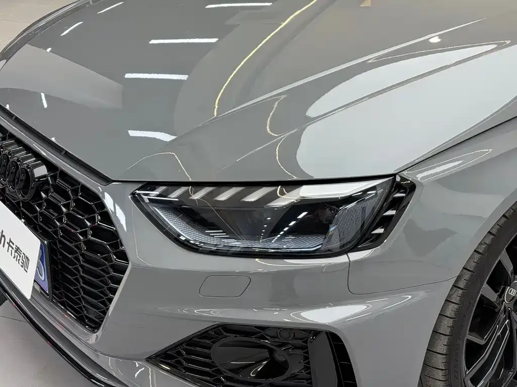 Audi RS 4 2023 из CN, фото 3
