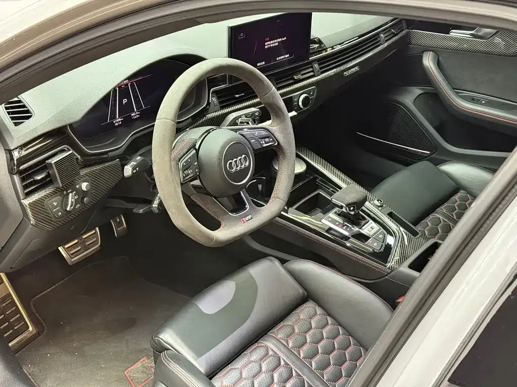 Audi RS 4 2023 из CN, фото 5