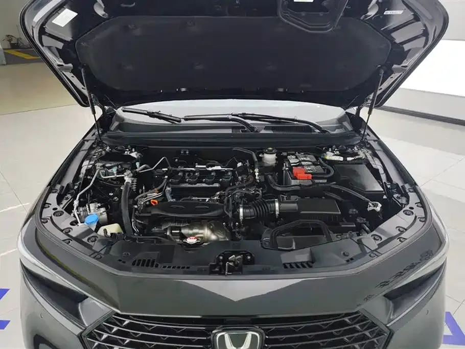 Honda Accord — фото 10