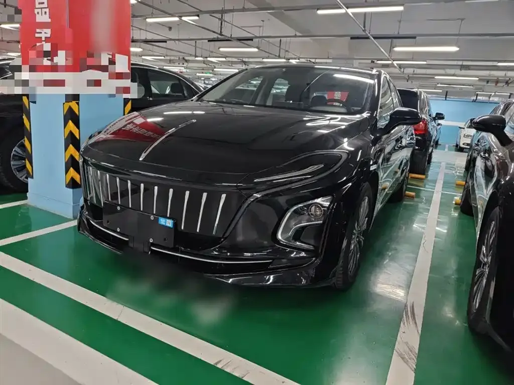 Hongqi E-QM5 — фото 2