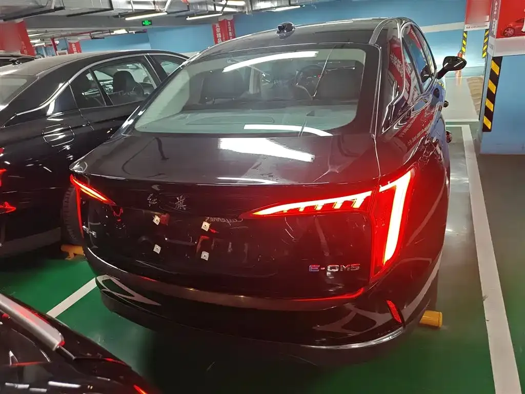 Hongqi E-QM5 — фото 6