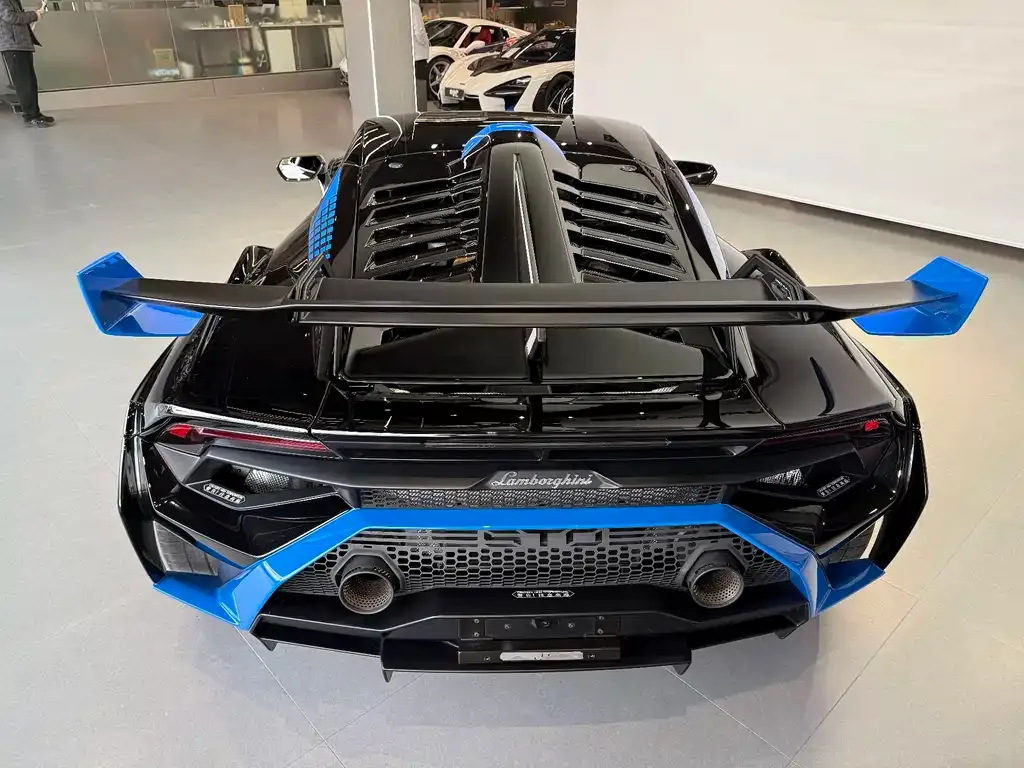 Lamborghini Huracan 2023 из CN, фото 6