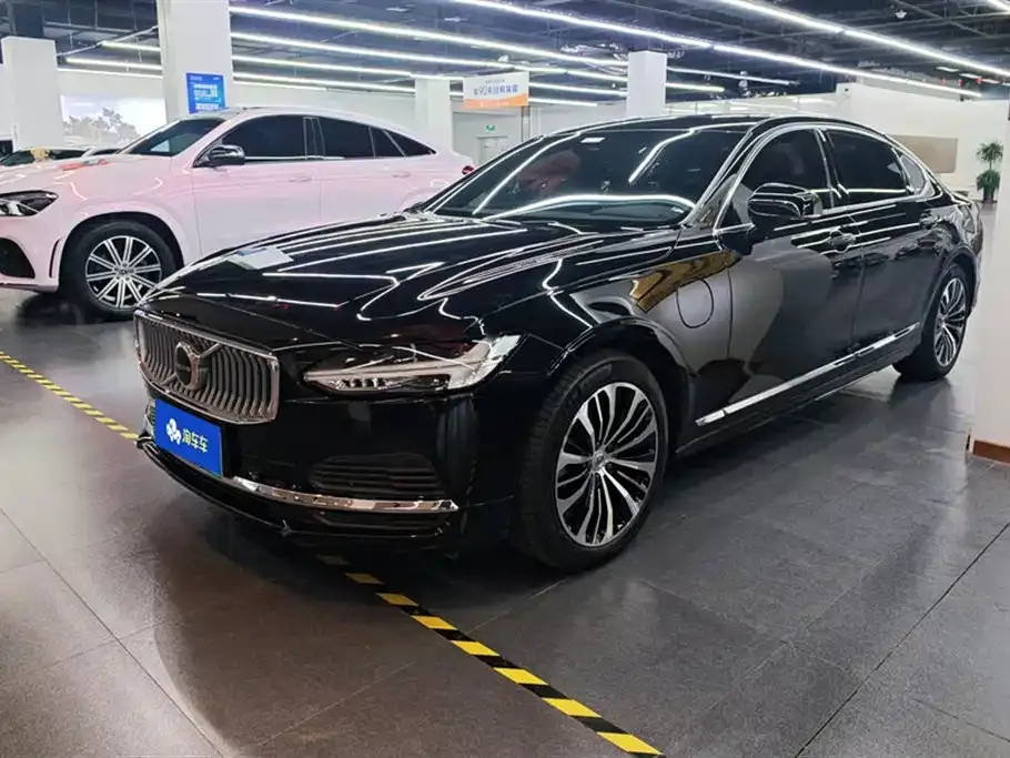 Volvo S90 PHEV 2024 из CN, фото 1