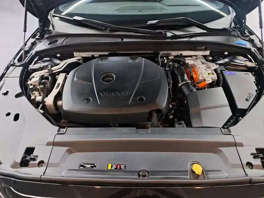 Volvo S90 PHEV 2024 из CN, фото 9