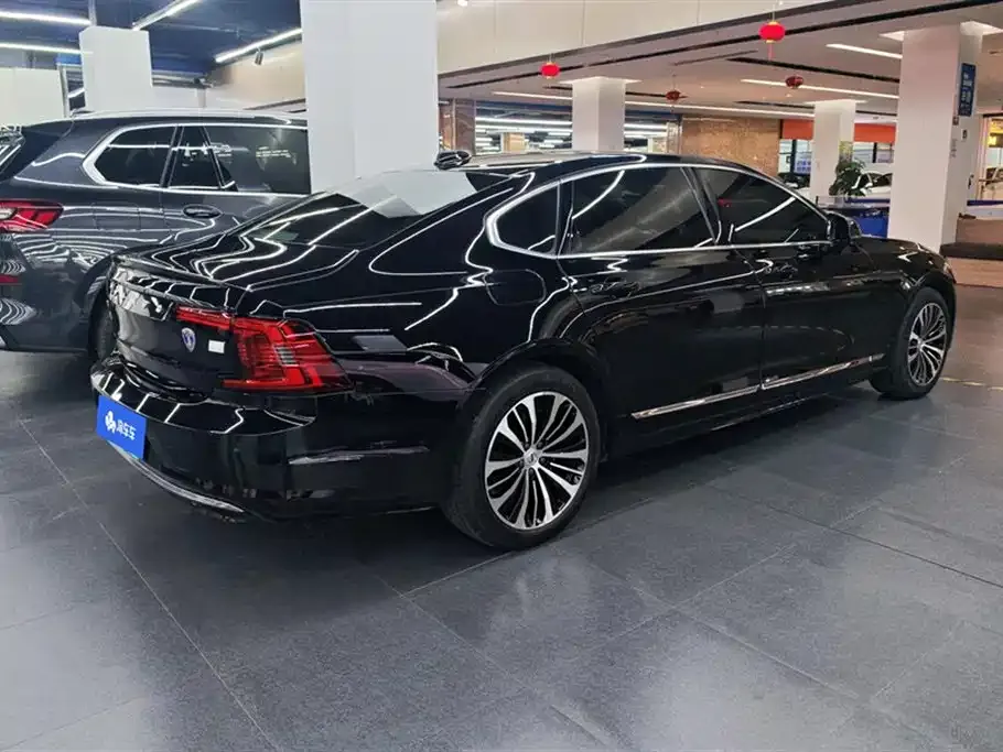 Volvo S90 PHEV 2024 из CN, фото 8