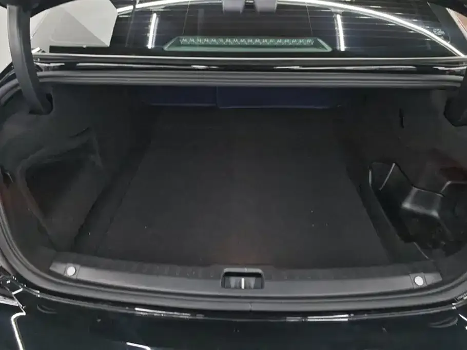 Volvo S90 PHEV 2024 из CN, фото 3