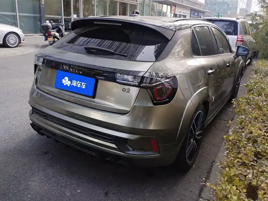 Lynk & Co 02 Hatchback — фото 10