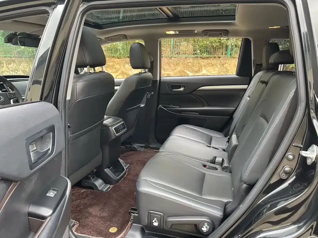 Toyota Highlander 2021 из CN, фото 8