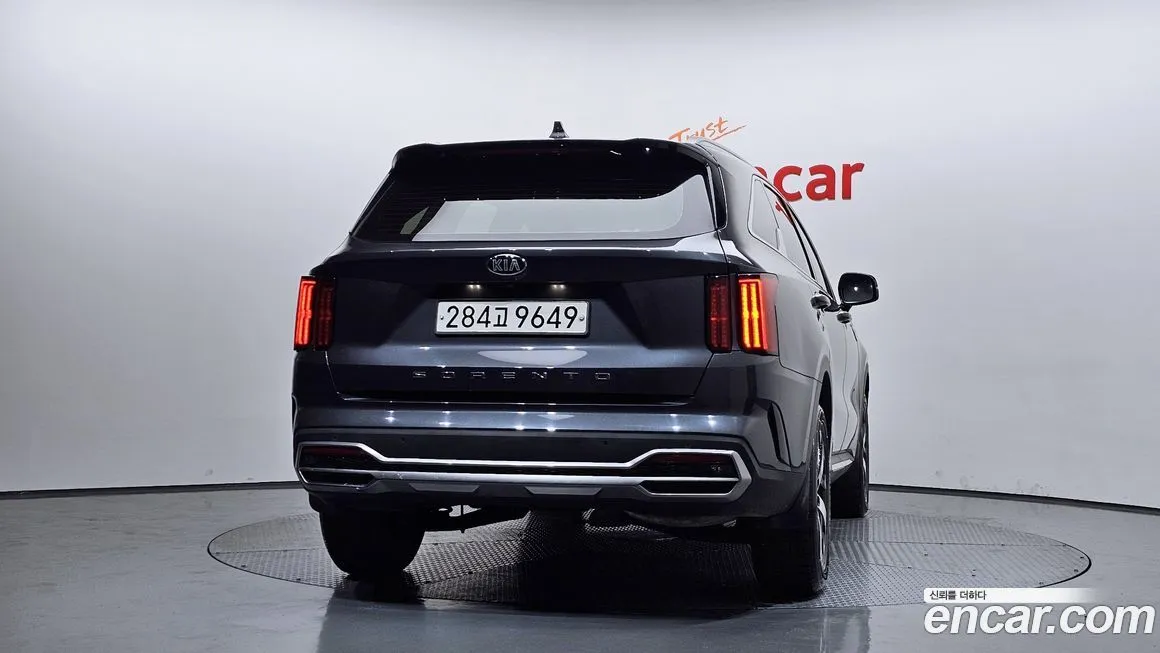 Kia Sorento — фото 7