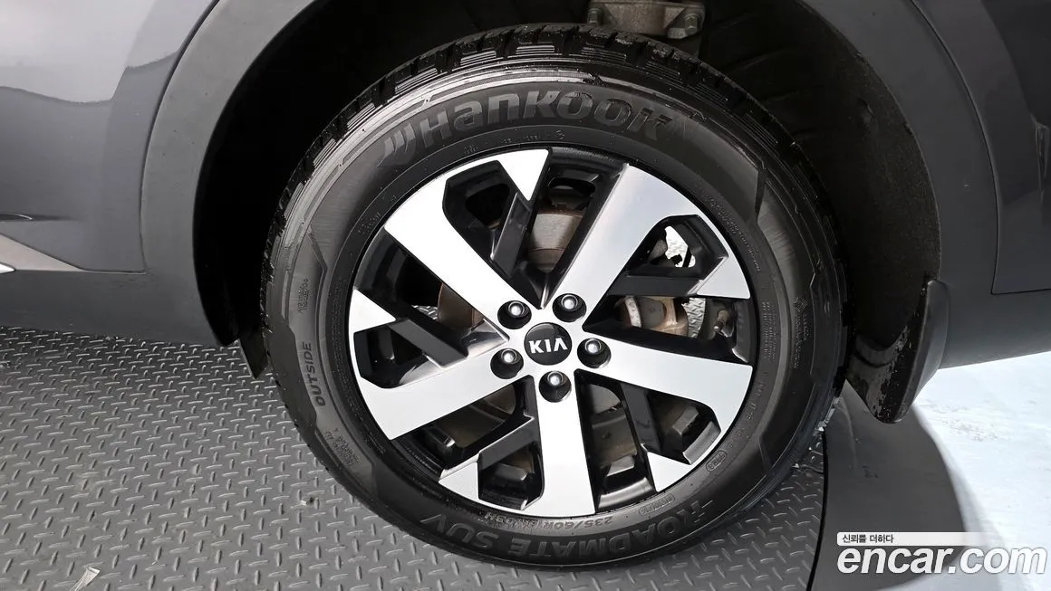 Kia Sorento — фото 10