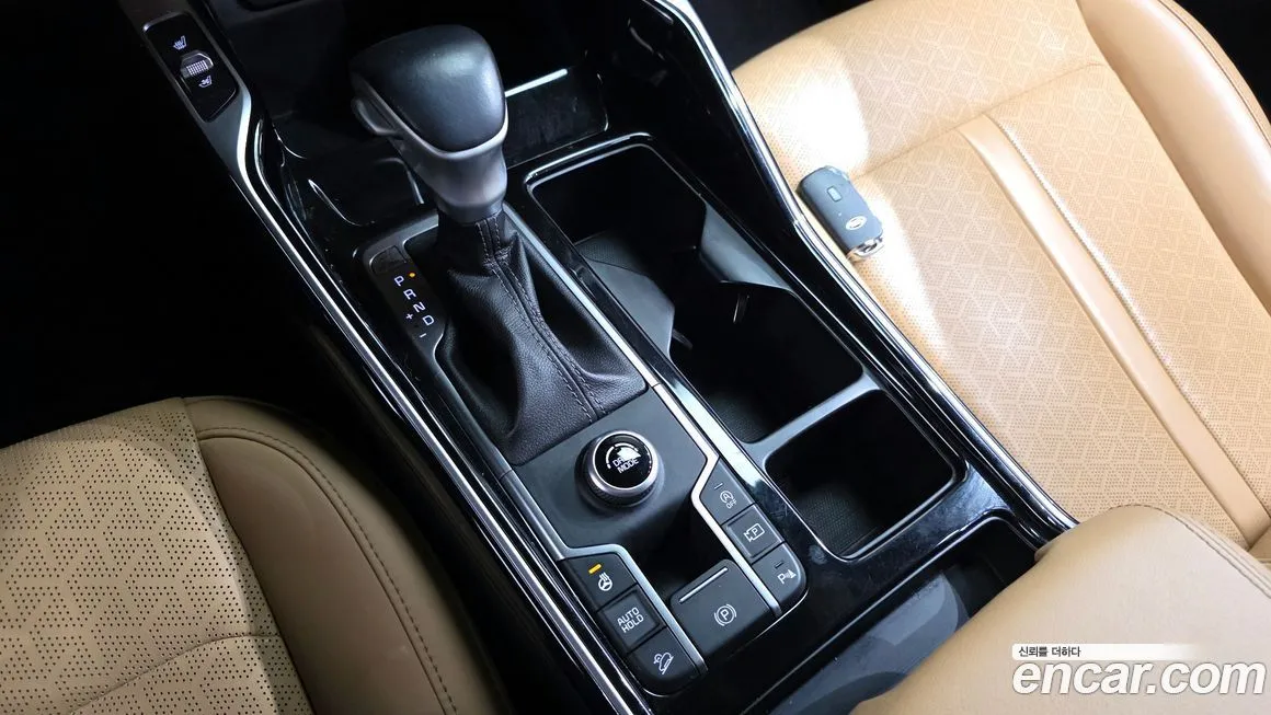 Kia Sorento — фото 9