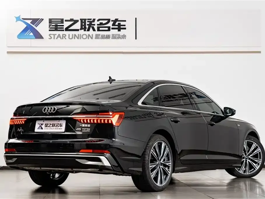 Audi A6L — фото 2