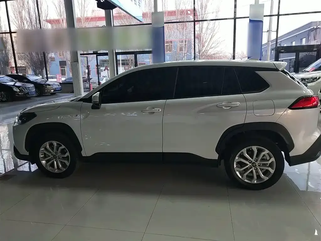 Toyota Frontlander 2023 из CN, фото 5
