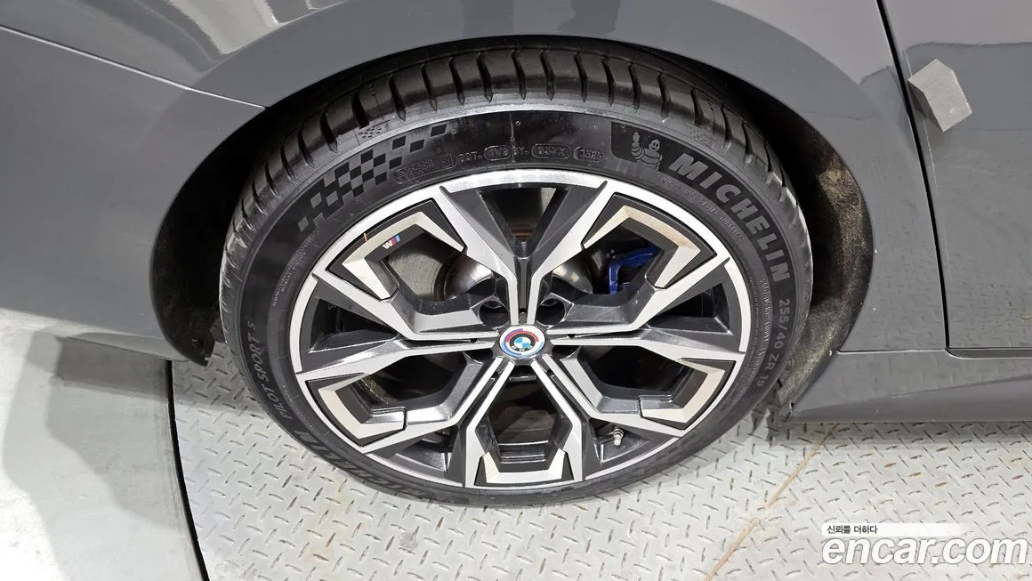 BMW i4 2022 из KR, фото 10