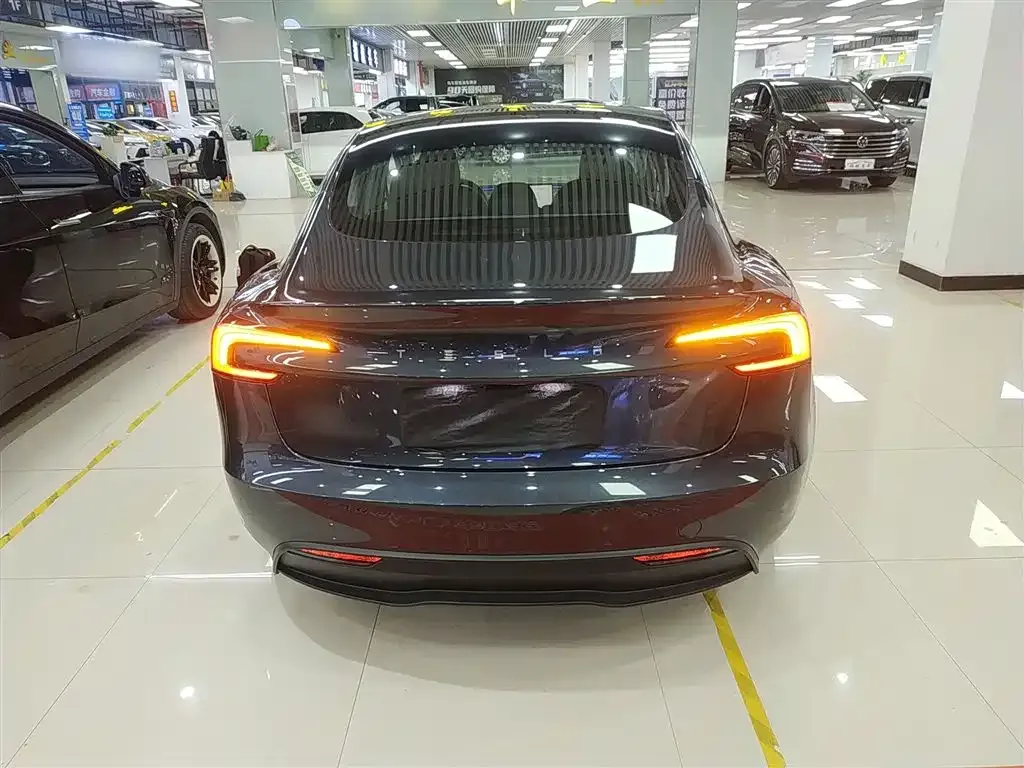Tesla Model 3 2024 из CN, фото 4