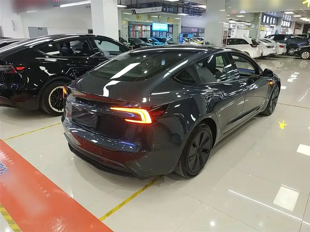 Tesla Model 3 2024 из CN, фото 7