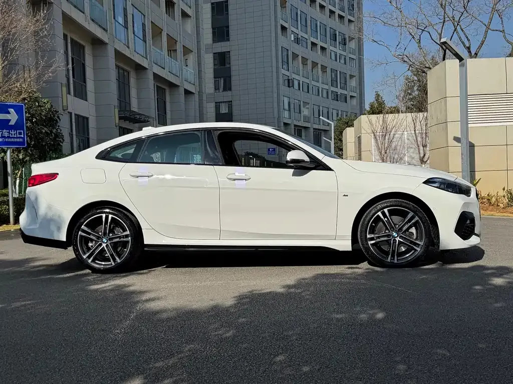 BMW 2 Series (Import) — фото 3