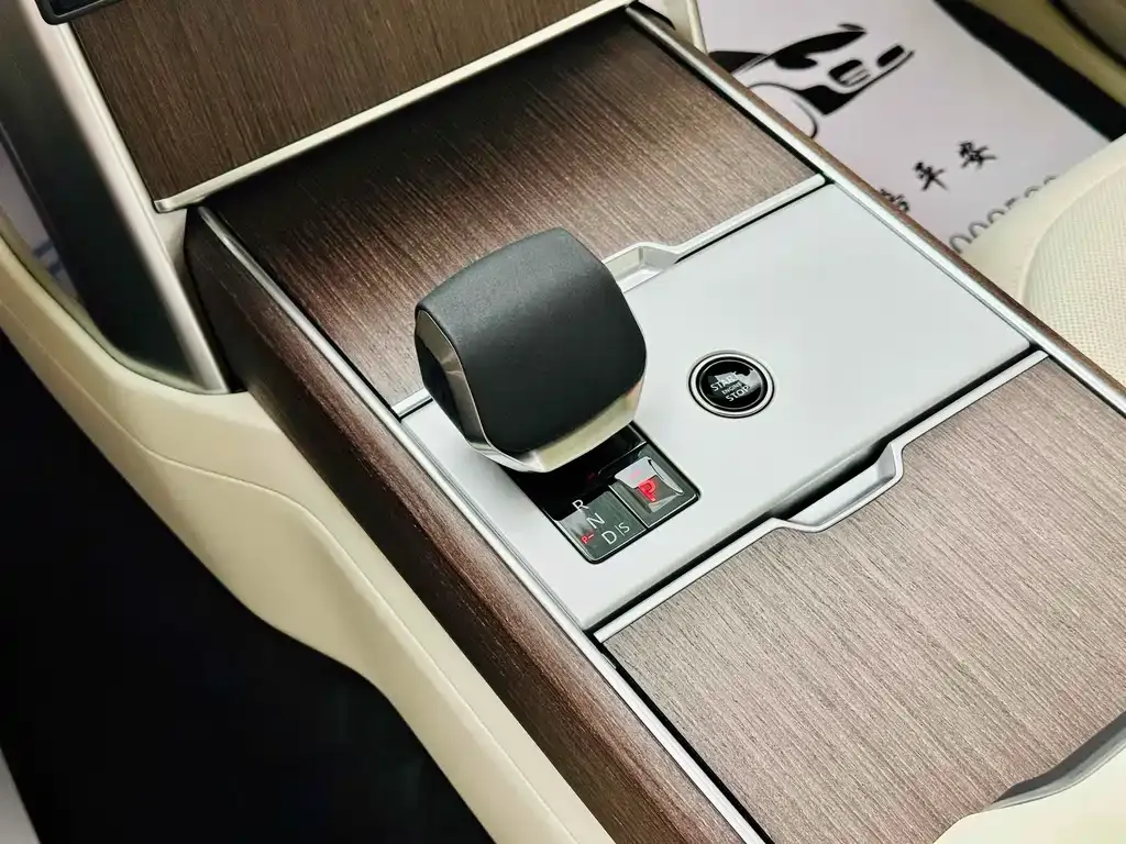 Land Rover Range Rover 2025 из CN, фото 7