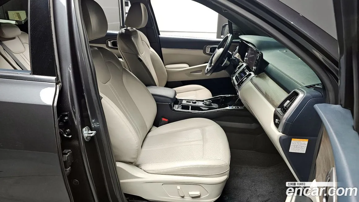 Kia Sorento — фото 7