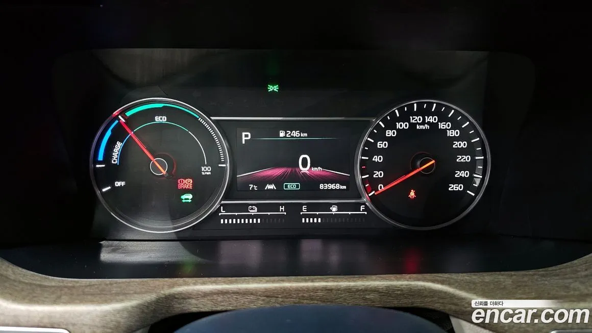 Kia Sorento — фото 4