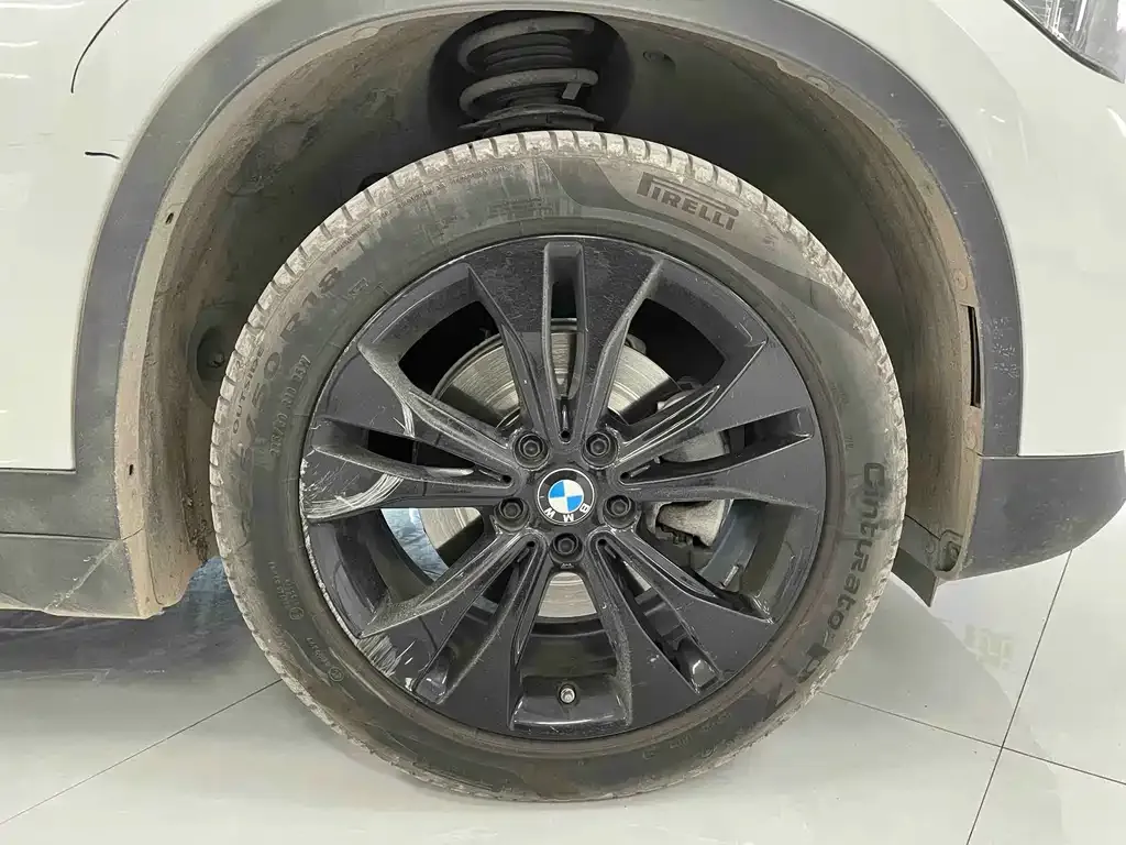 BMW X1 — фото 10