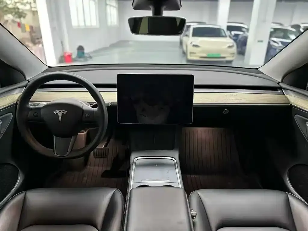 Tesla Model Y 2023 из CN, фото 9