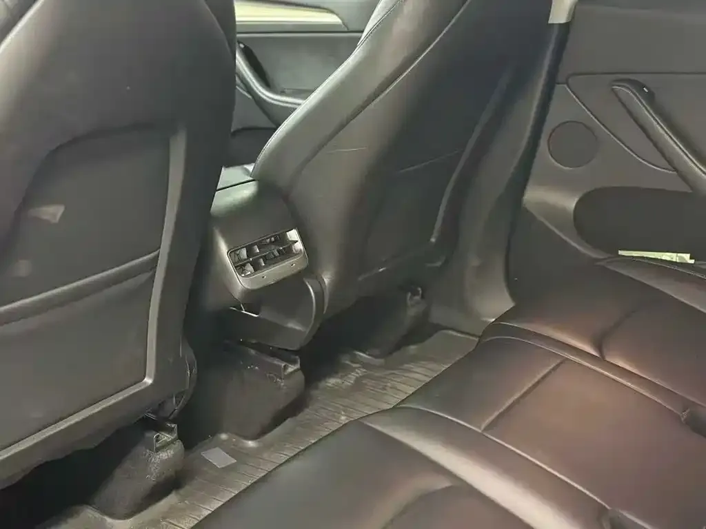 Tesla Model Y 2023 из CN, фото 4