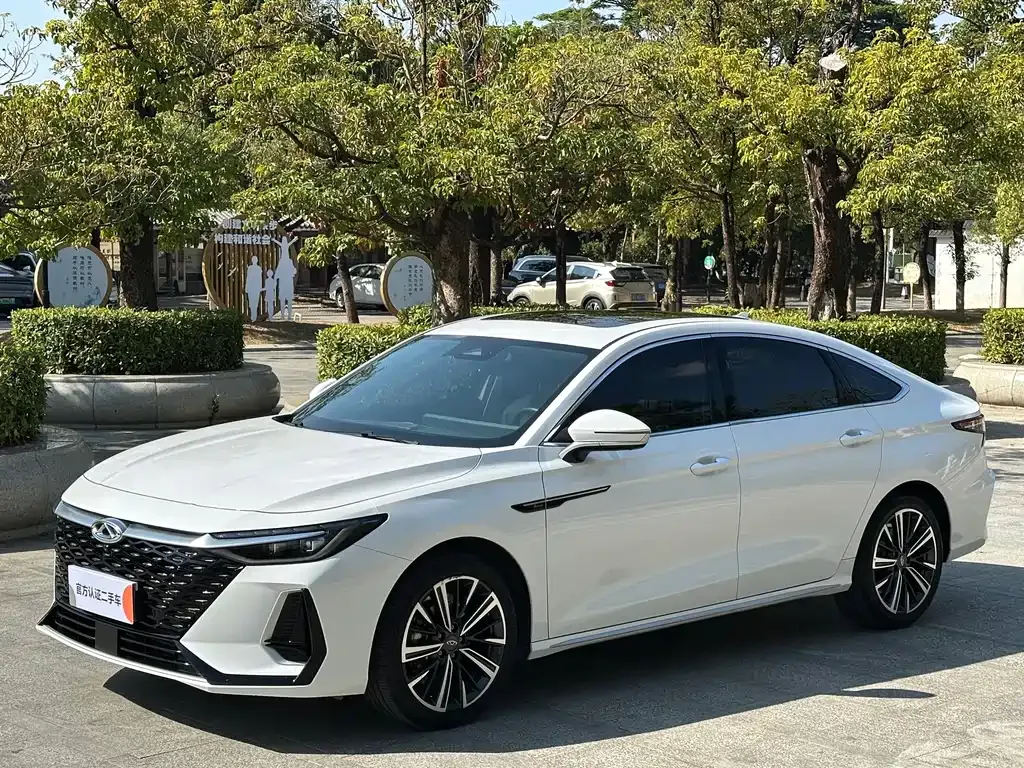 Chery Arrizo 8