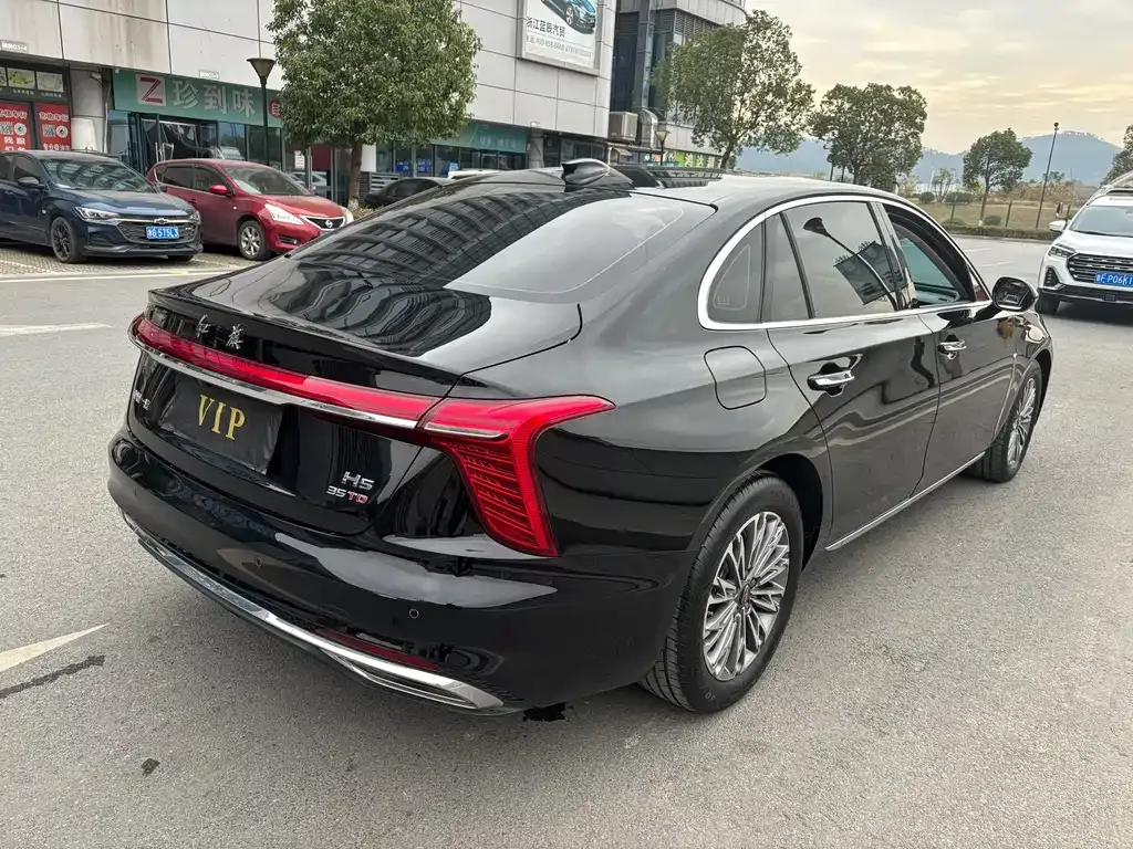 Hongqi H5 — фото 10