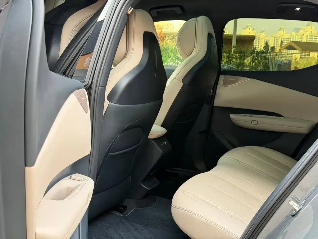 Lynk & Co Z20 2025 из CN, фото 8