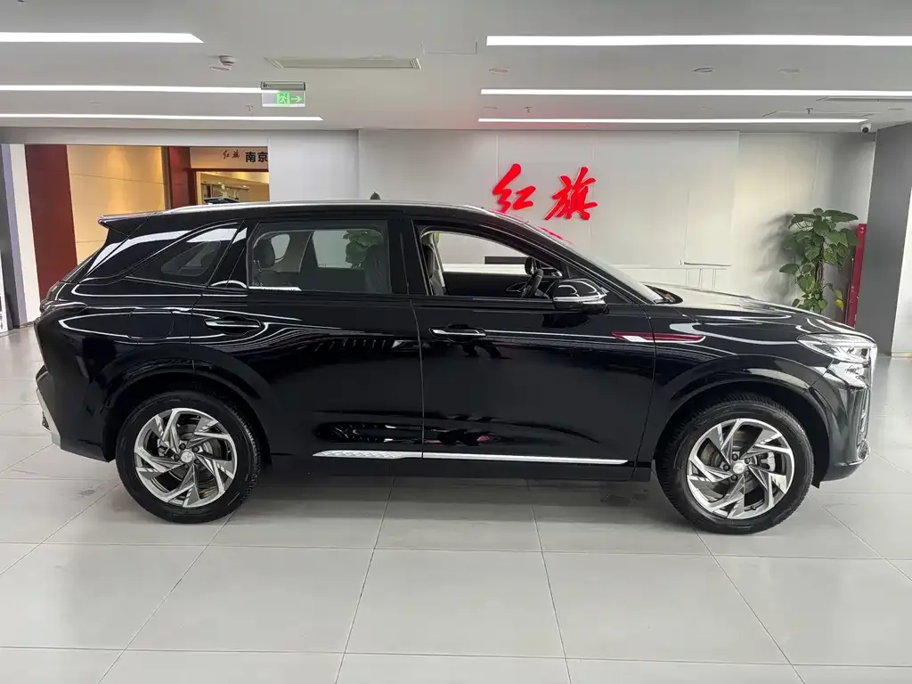 Hongqi HS3 PHEV — фото 10