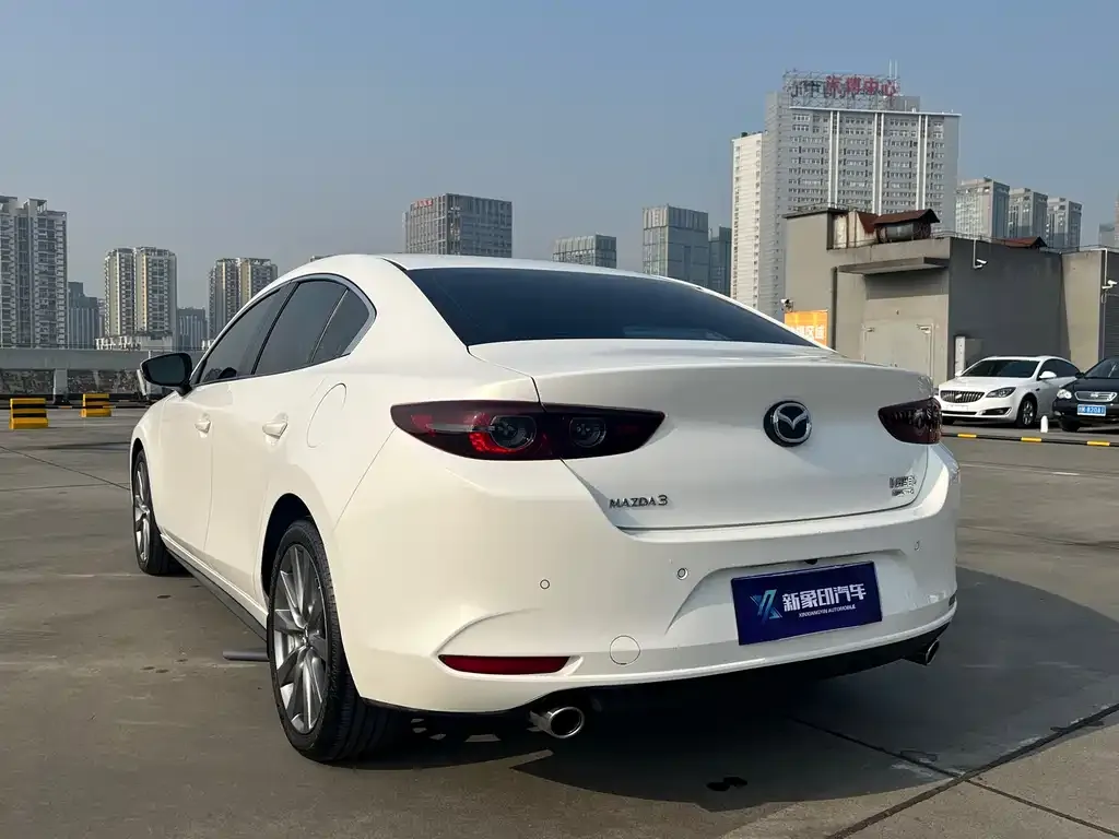 Mazda 3 Axela — фото 2